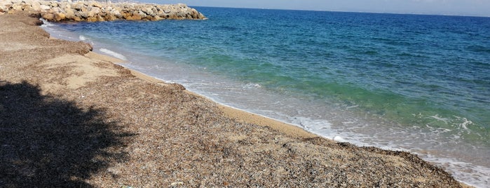 Katarraktis Beach is one of atina zakhintos.