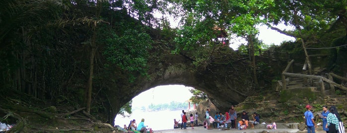 pantai Karang Bolong is one of Wisata Banten.