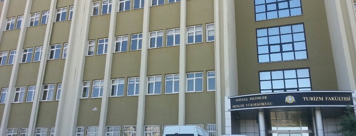 Sosyal Bilimler Meslek Yüksekokulu is one of MUMO 님이 저장한 장소.