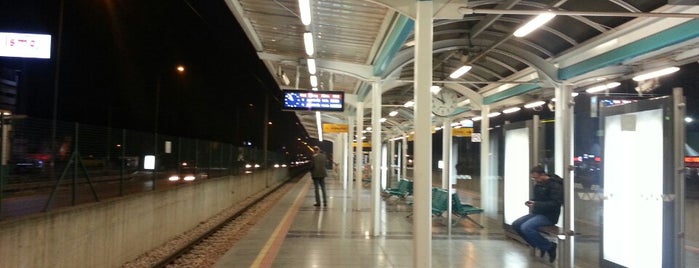 Karaman - Hürriyet Metro İstasyonu is one of M1 Emek - Kestel Metro Hattı.
