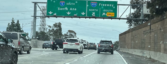 I-5 / I-605 Interchange is one of Los Angeles area highways and crossings.