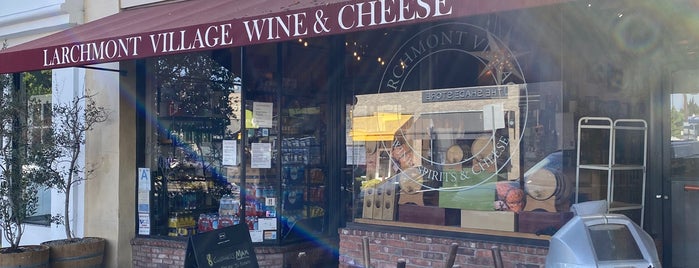 Larchmont Village Wine & Cheese is one of Locais curtidos por Niku.