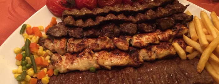 Abshar Iranian Restaurant مطعم أبشار الإيراني is one of Locais curtidos por Niku.