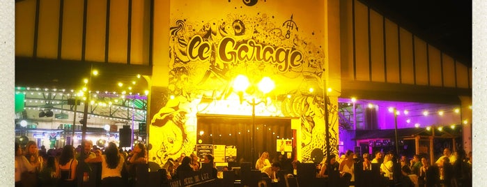 Le Garage is one of Saint Jean de Luz.
