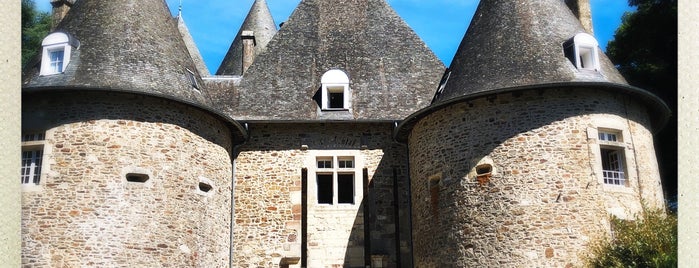 Château de Pompadour is one of Jas' favorite urban sites.