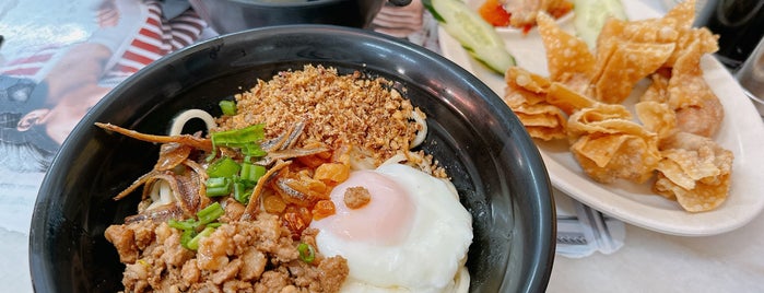 Restoran Super Kitchen Chilli Pan Mee (辣椒板面) is one of Guide to Kepong Spots.