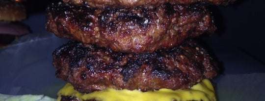 Monster Burgers is one of Posti che sono piaciuti a Abraham.