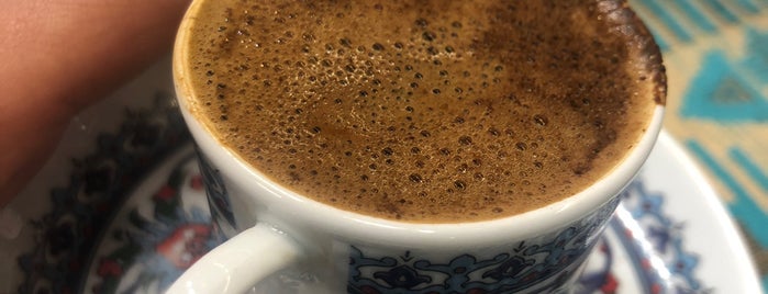 Közde Kahve is one of Nedim'in Beğendiği Mekanlar.