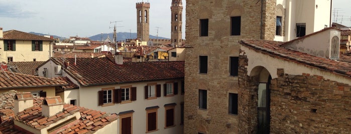 Hotel Villani is one of 21 cosas que perderse en Florencia.
