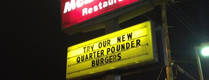 McDonald's is one of สถานที่ที่ Robert ถูกใจ.