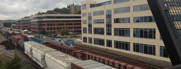 West Thomas Street Pedestrian and Bicycle Overpass is one of Posti che sono piaciuti a Jack.