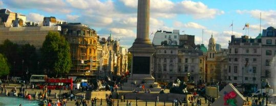 Trafalgar Square is one of Viajes.