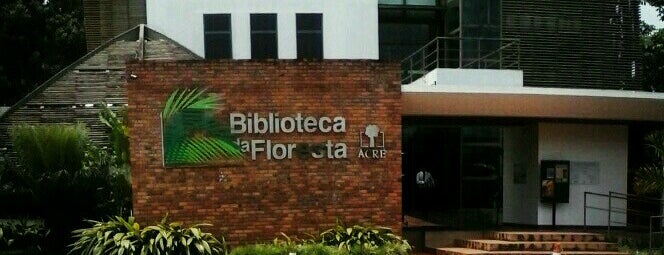 Biblioteca da Floresta is one of สถานที่ที่ Katy ถูกใจ.