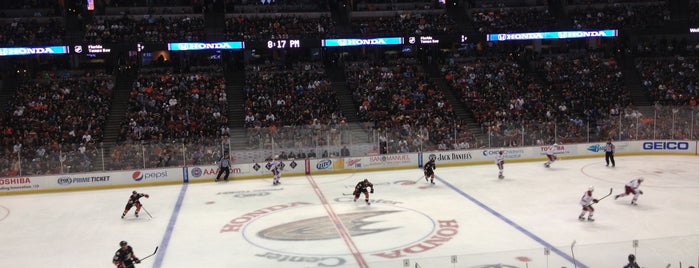 Honda Center is one of artimus's Saved Places.