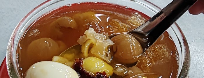 Tong Sui Kai (糖水街 Dessert Street) is one of Drinks and Desserts.