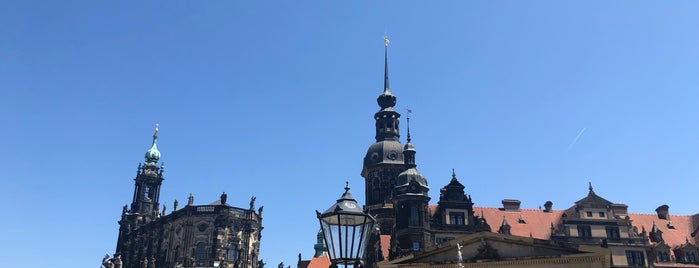 Dresdner Zwinger is one of Posti che sono piaciuti a Guclu.