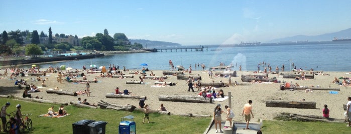 Kitsilano Beach is one of Paulina's Saved Places.