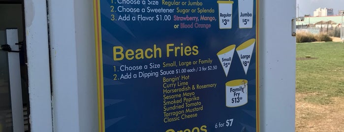 Pucker Lemonades & Beach Fries is one of Posti che sono piaciuti a John.