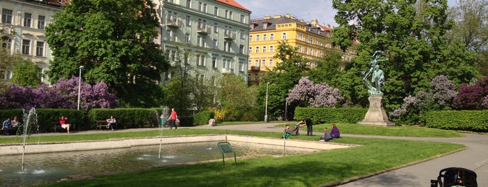 Sady Svatopluka Čecha is one of Pražské parky.