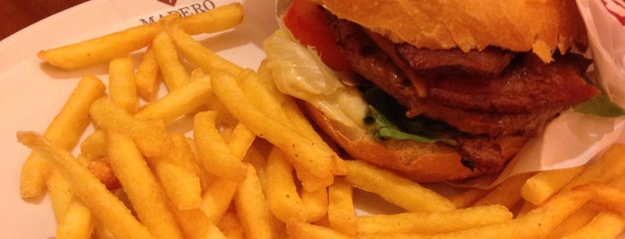 Madero Burger & Grill is one of Favoritos.