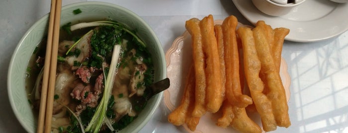 Phở Thành Long is one of Best places to eat in Hanoi.