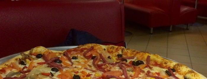 Пицца Фабрика is one of Бейдж Pizzaiolo.