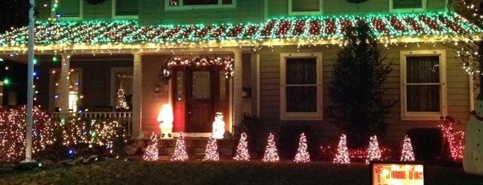 The Sisti Family Christmas Lights is one of Christmas Spots.