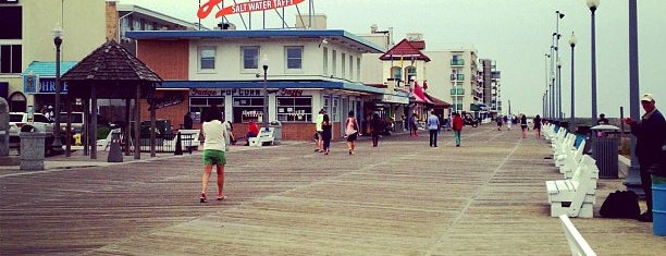 Rehoboth Beach Boardwalk is one of 10 best boardwalks for food in the U.S..