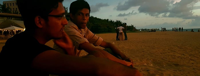 Dehiwala Beach is one of Colombo.
