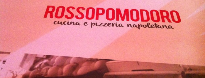 Rossopomodoro is one of สถานที่ที่ Matteo ถูกใจ.
