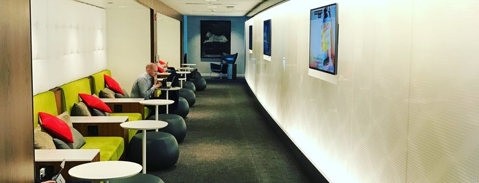 The Centurion Lounge is one of Lugares favoritos de Arne.