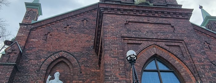 Pyhän Henrikin katedraali (St. Henry's Cathedral) is one of Helsinki.