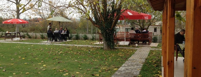 KÜÇÜK EV Aile Izgara Salonu is one of Tempat yang Disukai Ersun.