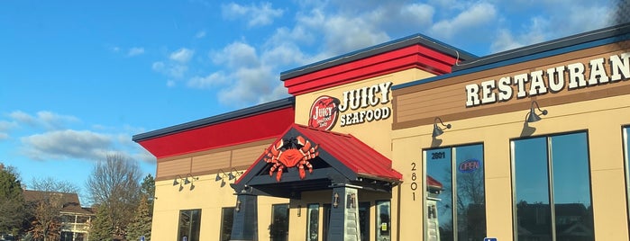 The Juicy Seafood Restaurant And Bar is one of Crockett-London.