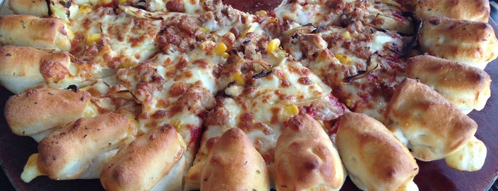 Pizza Hut is one of Favorite places <3.