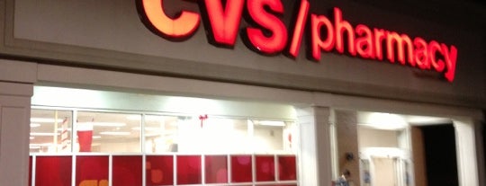 CVS pharmacy is one of สถานที่ที่ Joey ถูกใจ.