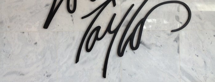 Lord & Taylor is one of Tempat yang Disukai Marcia.