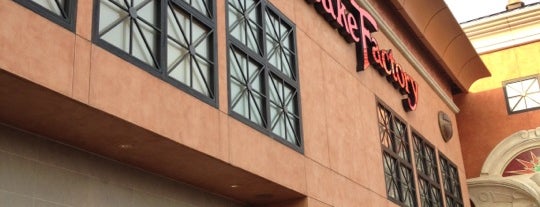 The Cheesecake Factory is one of Alissaさんのお気に入りスポット.