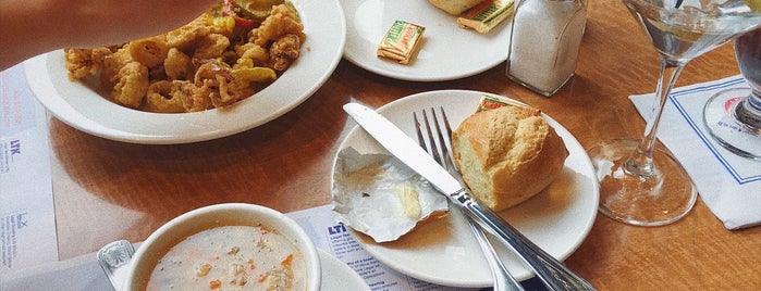 Legal Sea Foods is one of The 15 Best Places for Clam Chowder in Boston.