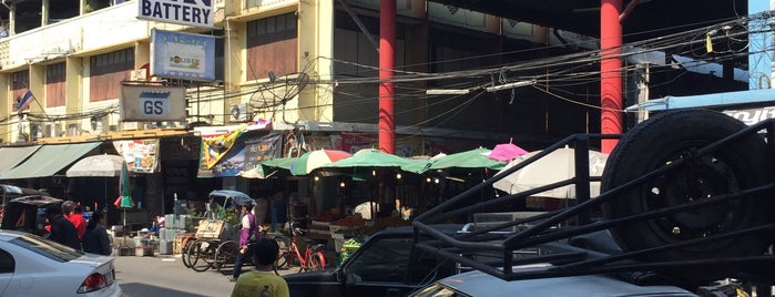 Bang Bua Thong Market is one of ^^.
