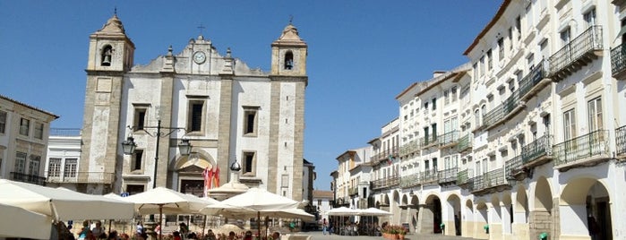 Praça de Giraldo is one of Portugal.