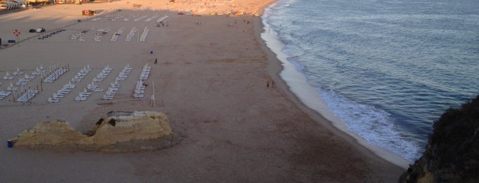 Praia da Rocha is one of locais.