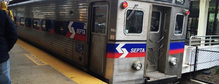 SEPTA Regional Rail Wilmington/Newark Line is one of Wizard World.
