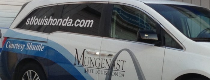 Mungenast St Louis Honda is one of Lugares favoritos de Paul.