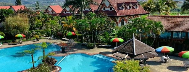 Royal Orchids Garden Hotel is one of Hotel.