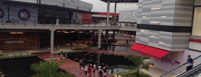 Outlet Premium Rio de Janeiro is one of สถานที่ที่ Raphael ถูกใจ.