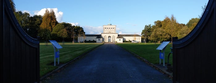 Runnymede Airforce Memorial is one of Historic Places.