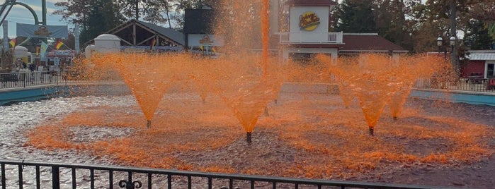 Six Flags Fountain is one of Visited.