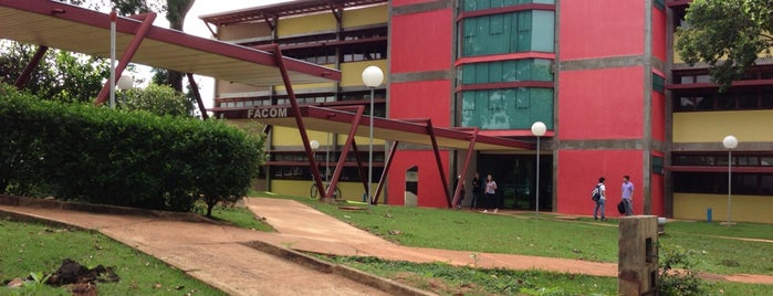 FACOM - Faculdade de Computação is one of Tempat yang Disukai Murilo.