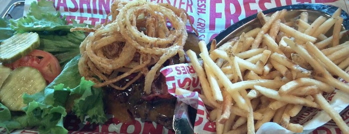 Smashburger is one of Jacobさんのお気に入りスポット.